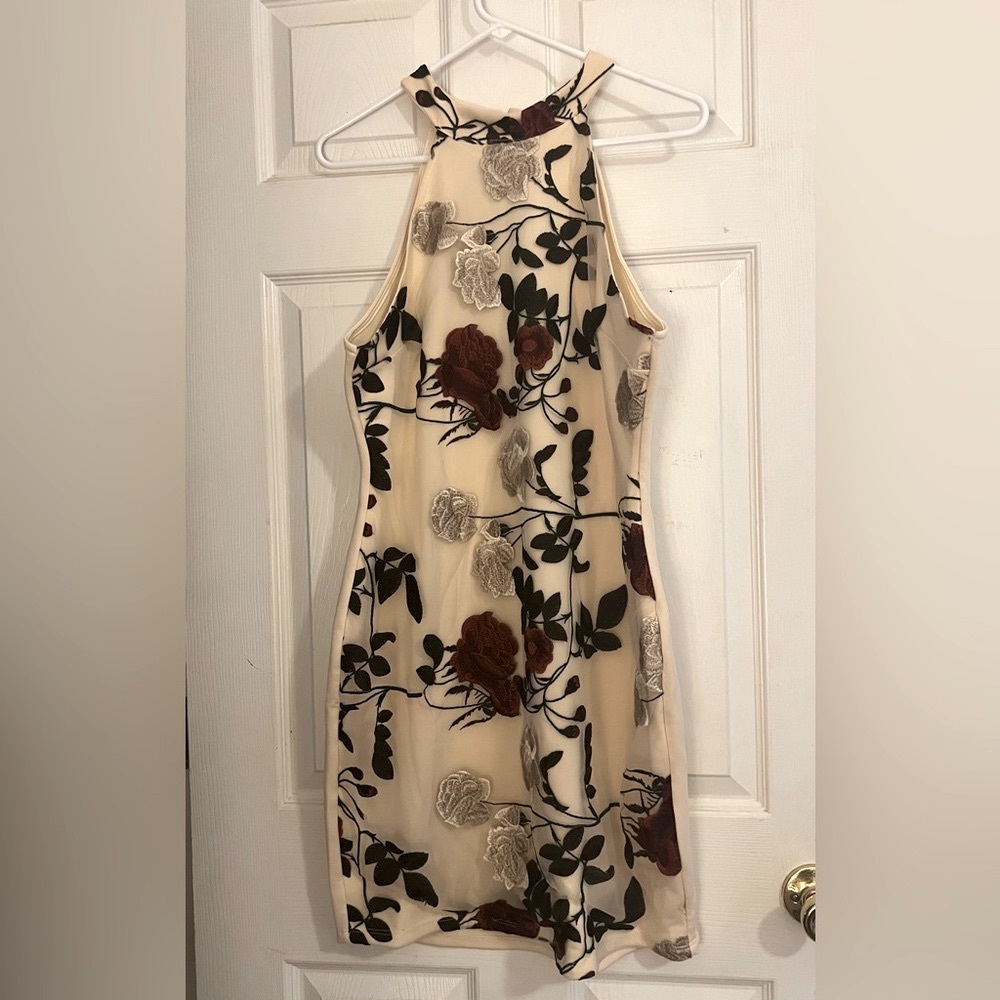 Kimcine Curve Ivory Floral Embroidered Overlay Scuba Dress